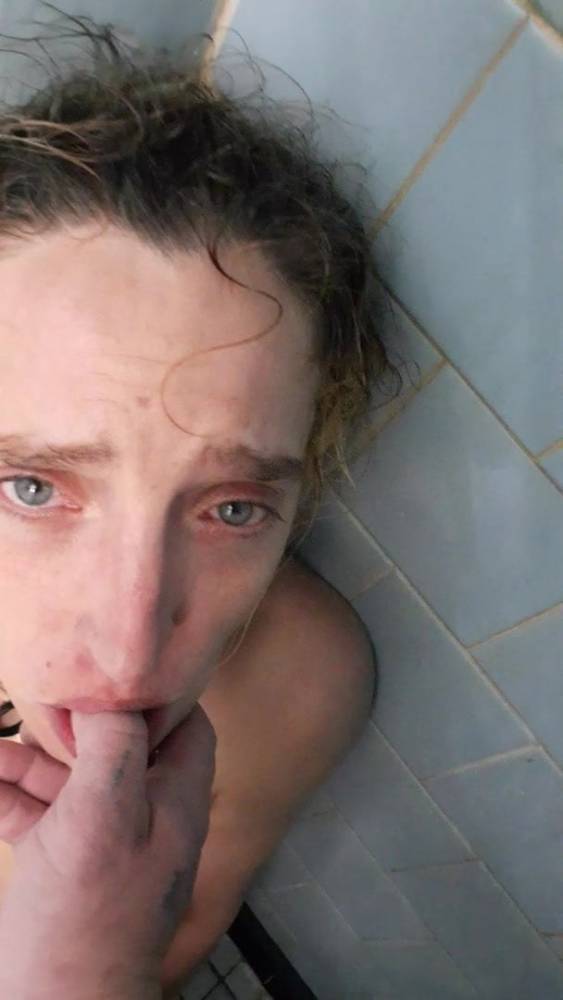 Face Fuck - More fun in the shower - xh - Usa