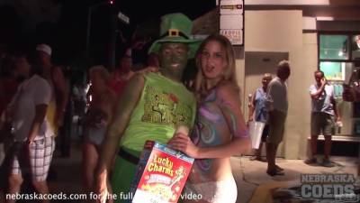 A Pretty Girl At A Music Festival In Key West Florida Showing Off Her Pussy To Random Strangers - upornia.com