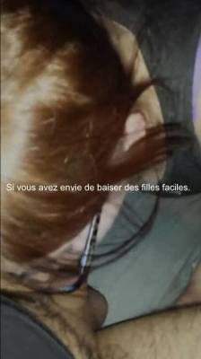 Il filme sa rousse coquine dans un string en train de pomper - drtuber.com - France