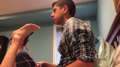 Smelling Classmates Stinky Feet And Sneakers (with Sound) - hclips.com