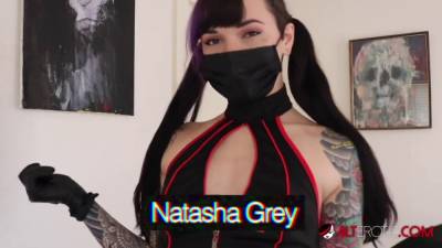 Natasha Grey plays with her sex doll - sexu.com