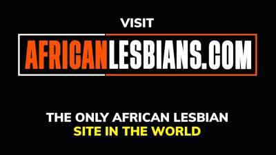 2 Ebony teen lesbians fingering - nvdvid.com