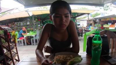 Hot Thai teen asks BF to feed her pussy - nvdvid.com - Thailand