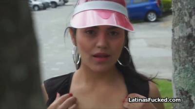 Latina amateur swaps jogging for cock riding - sexu.com
