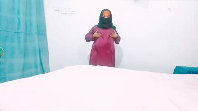 Muslim Hijab Girl Show - Huge Boobs - hclips.com