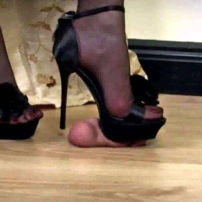 Satin high heels shoejob - sunporno.com