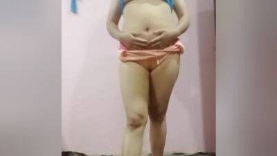 Horny Girl Masturbate Infront Of Freinds - desi-porntube.com - India