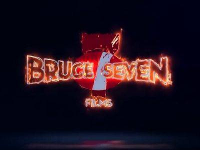 Bruce VII (Vii) - BRUCE SEVEN - Hot threesome drives lucky slave INSANE - drtuber.com