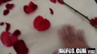 Jenna J.Ross - Jenn's Valentine's Day Anal Surprise: Mofos surprises with a hot solo session - sexu.com