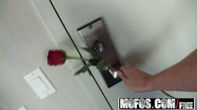 Jenna J.Ross - Jenn's Valentine's Day Anal Surprise: Mofos surprises with a hot solo session - sexu.com
