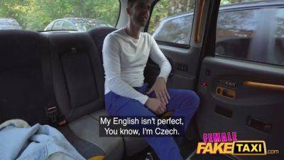 She Makes Him Believe He Is In A Flirting Taxi With Sofia The Bum - txxx.com