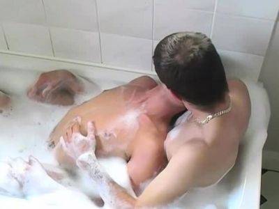 UK gays Grant and Kyle Lucas anal after showering together - drtuber.com - Britain