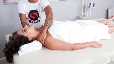 Silvia Santez - Silvia Santez - Mommy Wants A Massage - videooxxx.com