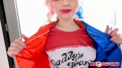Harley Quinn - Arielle Aquinas gives a steamy POV handjob and blowjob in costume - sexu.com