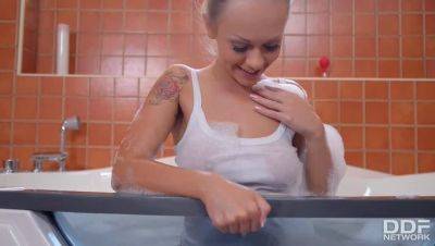 Katarina Muti - Blonde's Shower Delight: Katarina Muti's Solo Toy Play & Pussy Gape - porntry.com - Russia