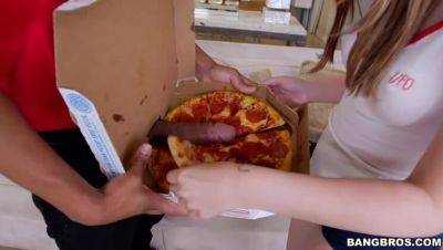 Joseline Kelly - Ricky Johnson - Giant Pizza Pairing: Joseline Kelly & Ricky Johnson - veryfreeporn.com