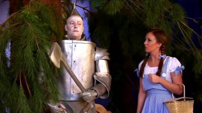 Wizard Of Oz Parody - hotmovs.com