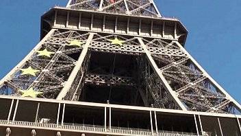 Eiffel Tower crazy public sex threesome group orgy with a cute girl and 2 hung guys shoving their dicks in her mouth for a blowjob, and sticking their big dicks in her tight young wet pussy in the middle of a day in front of everybody - xvideos.com - France