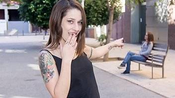 LAS FOLLADORAS - Spanish pornstar Alexa Nasha picks up and fucks amateur lesbian babe - xvideos.com - Spain
